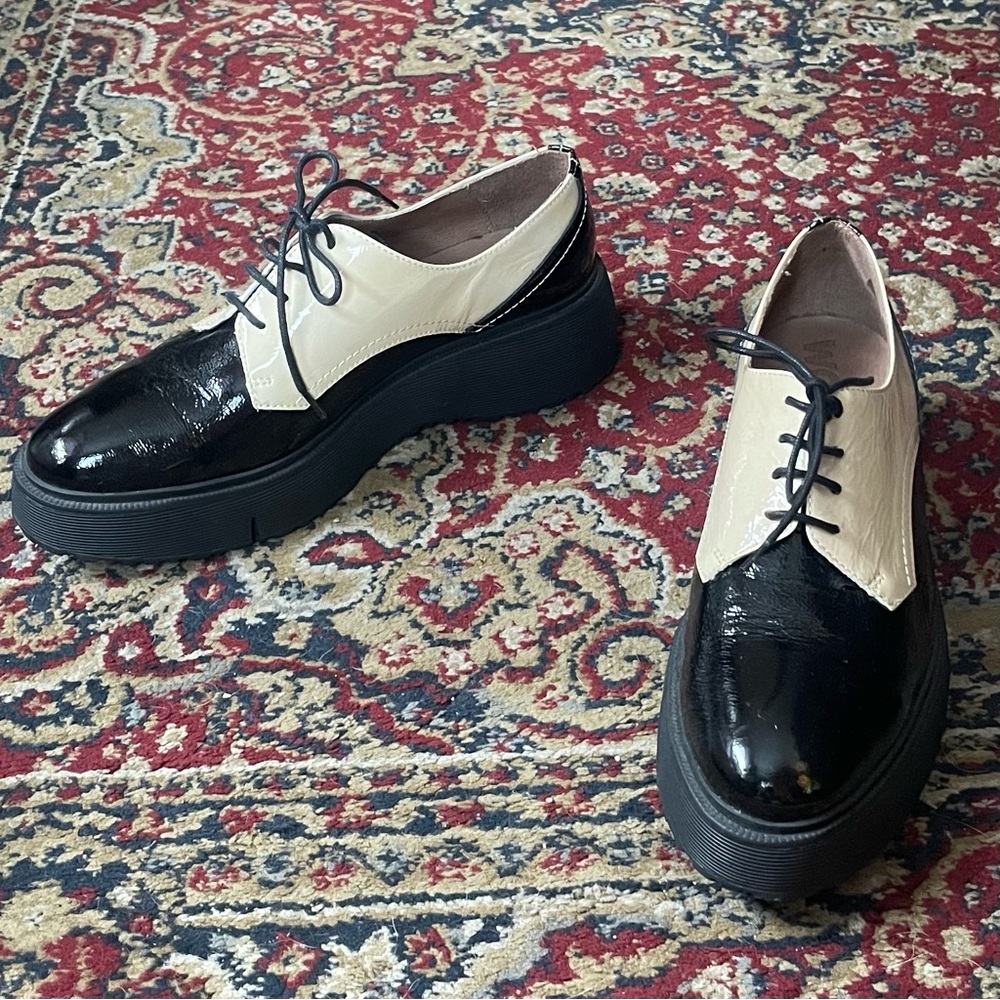 Chic Black and Cream Platform Women's Loafers